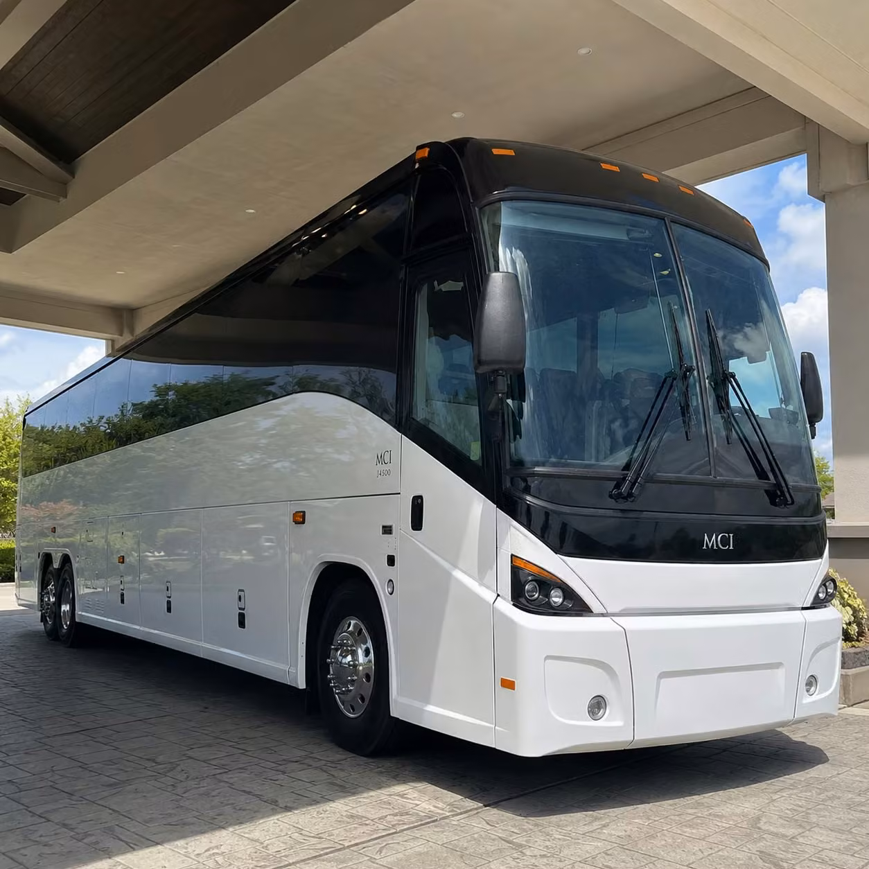 charter buses for large north miami beach wedding guest lists