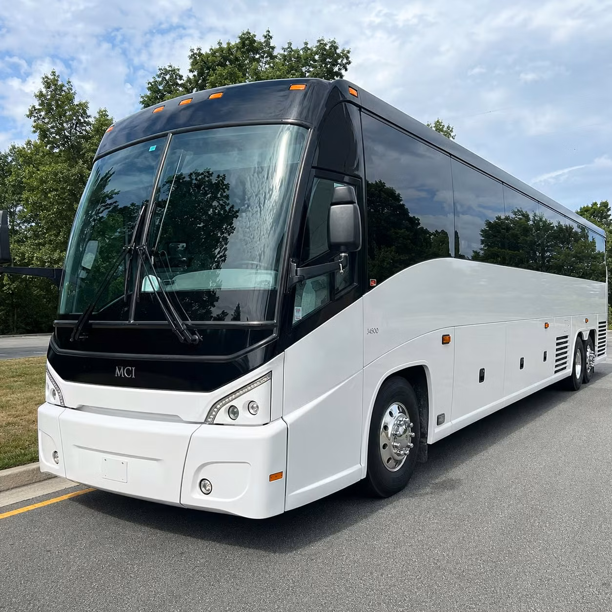 northmiamibeachcharterbuscompany com makes long distance transportation from north miami beach simpler than ever