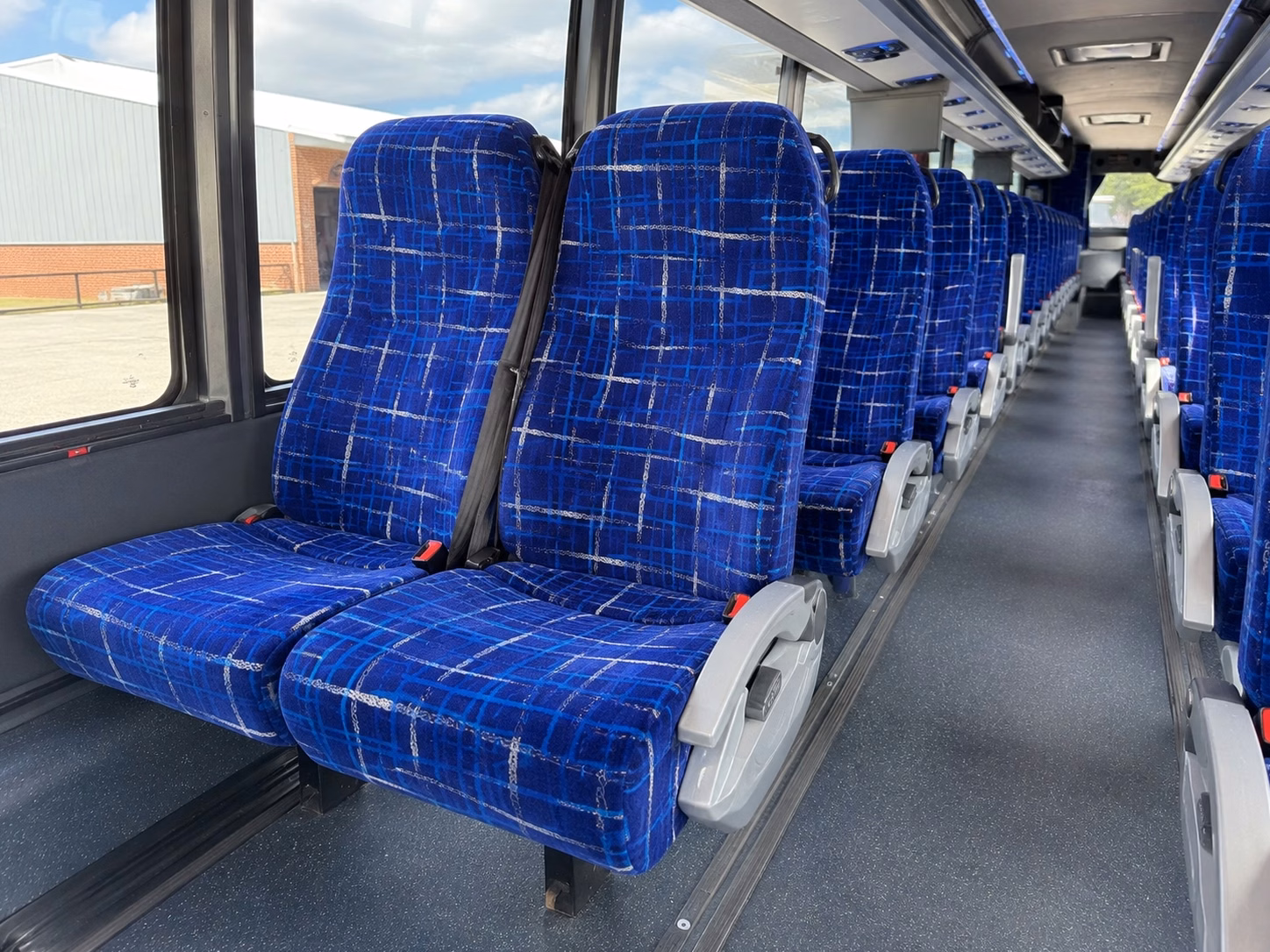 shuttle guests between north miami beach hotels and your wedding venue
